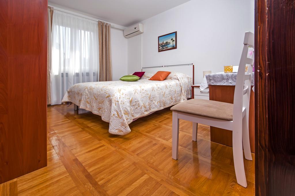 Rooms Stefania Rovinj Exteriör bild